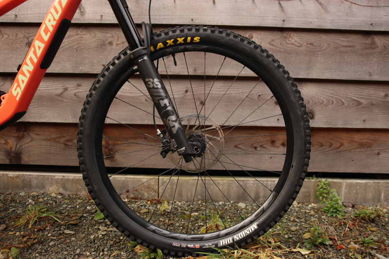 Current Demo Bike - Santa Cruz Bronson C S Model 23 - Large Sockeye Sal-4
